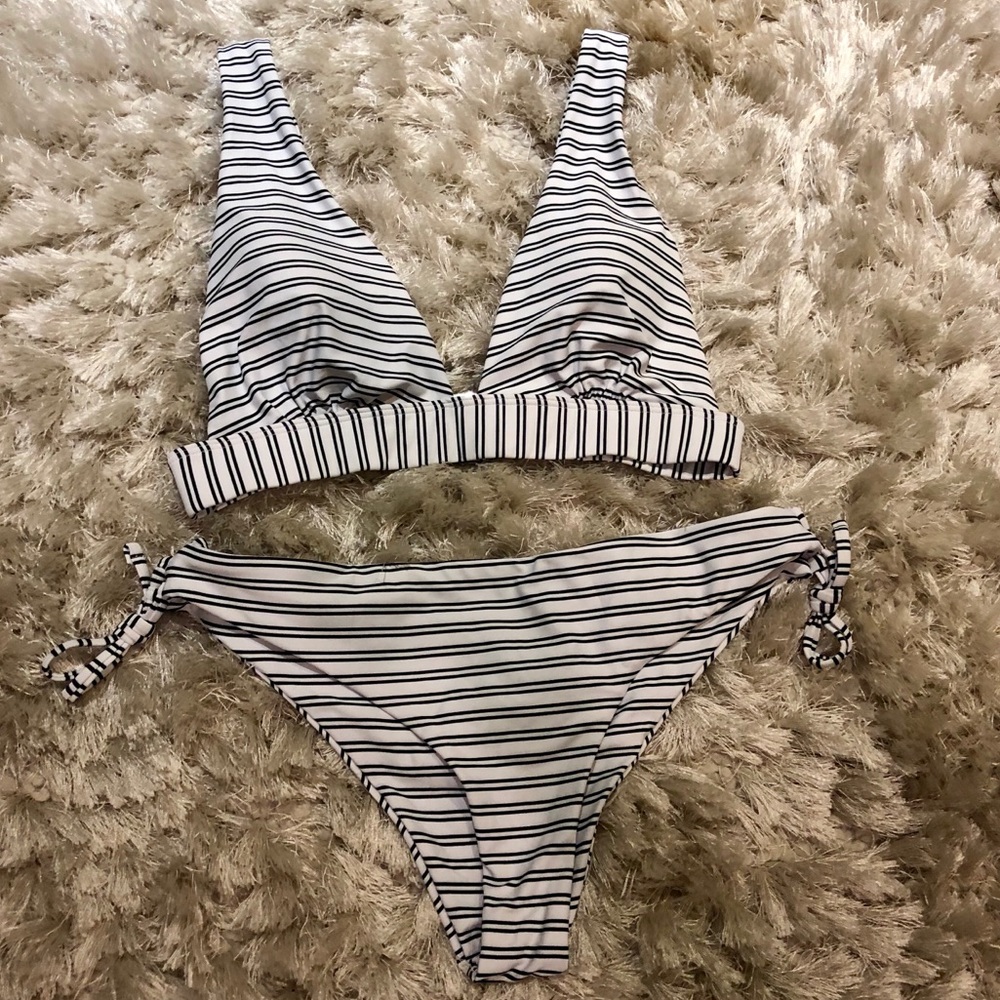 Cupshe Black and White Striped Bikini